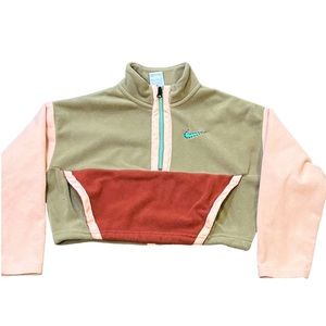 NIKE outdoor 1/2 zip pullover fleece cropped medium